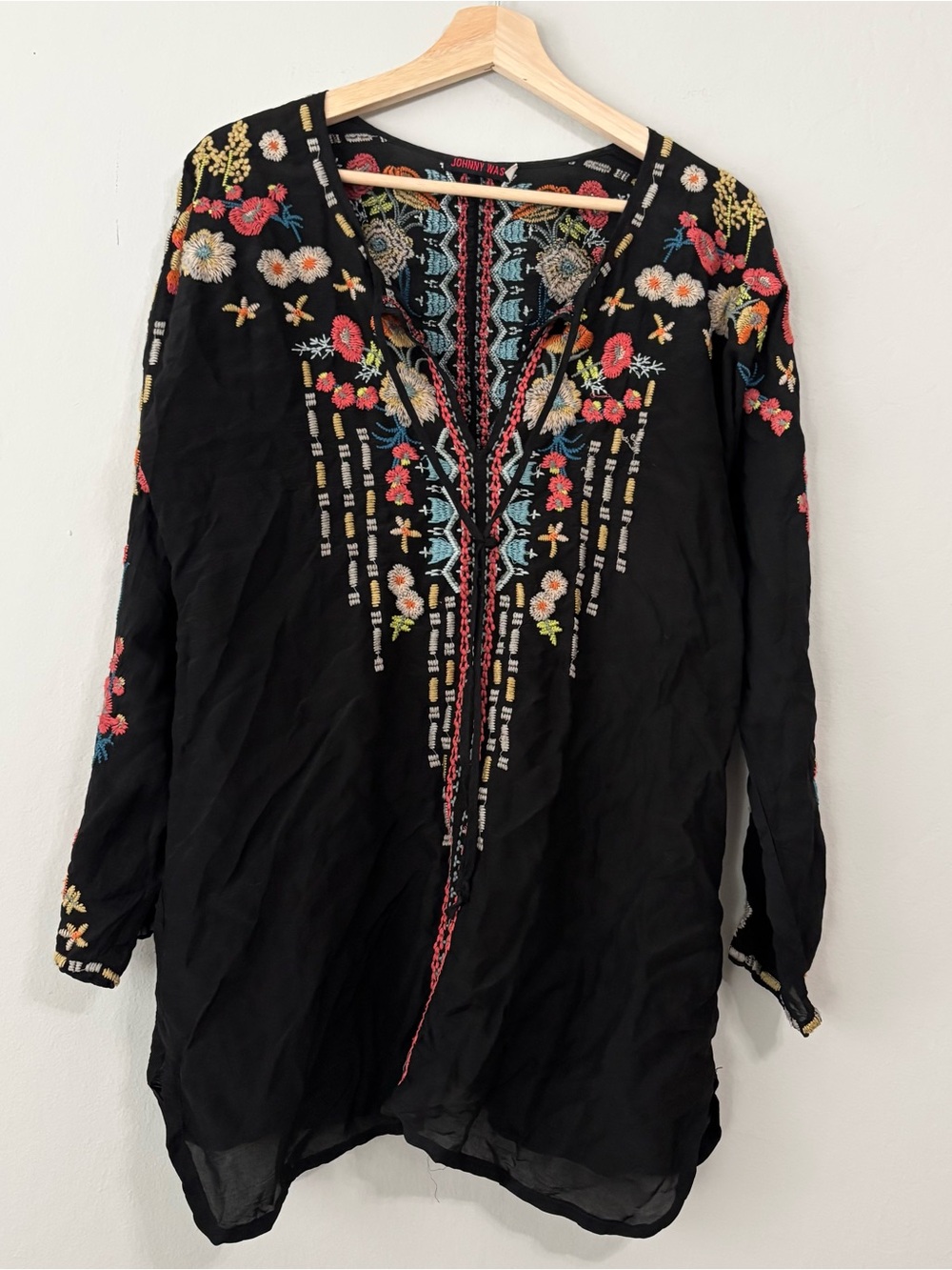 Johnny Was Black Embroidered Floral Long Sleeve Tunic Blouse
